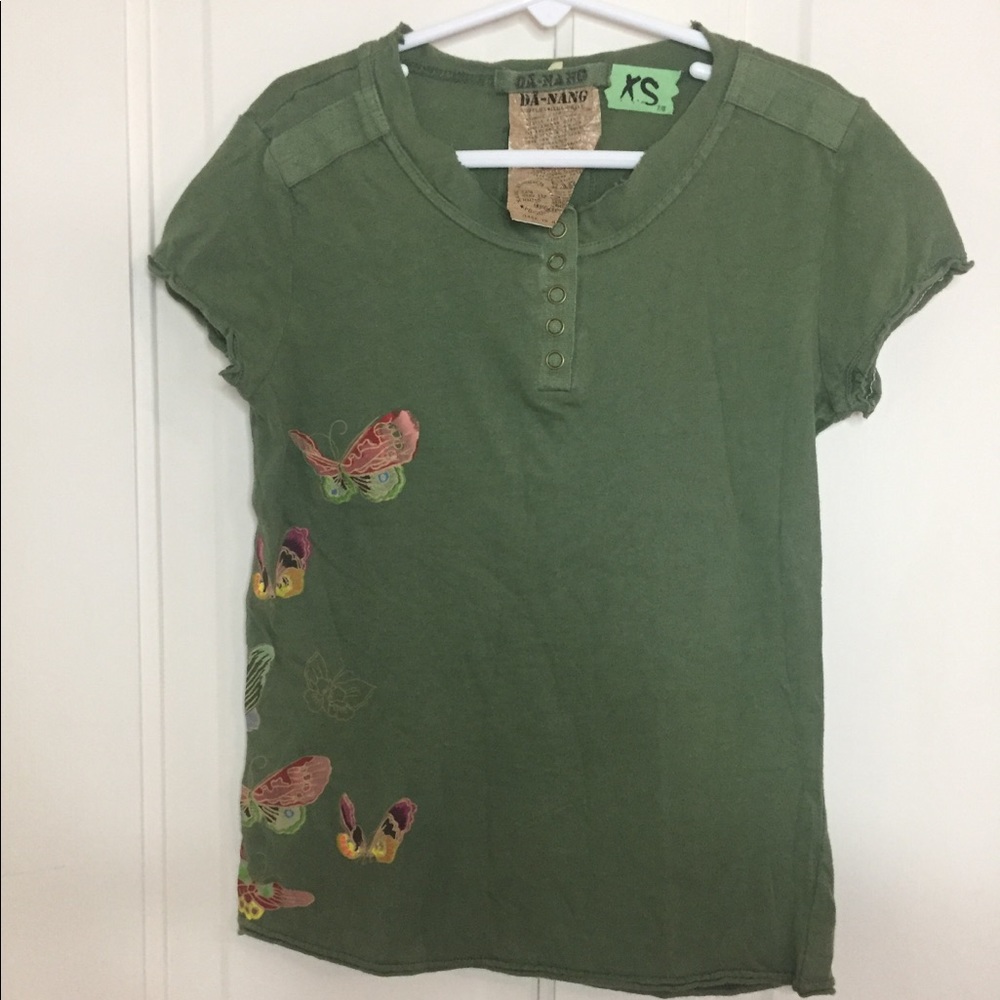 Da-Nang girl shirt size 7